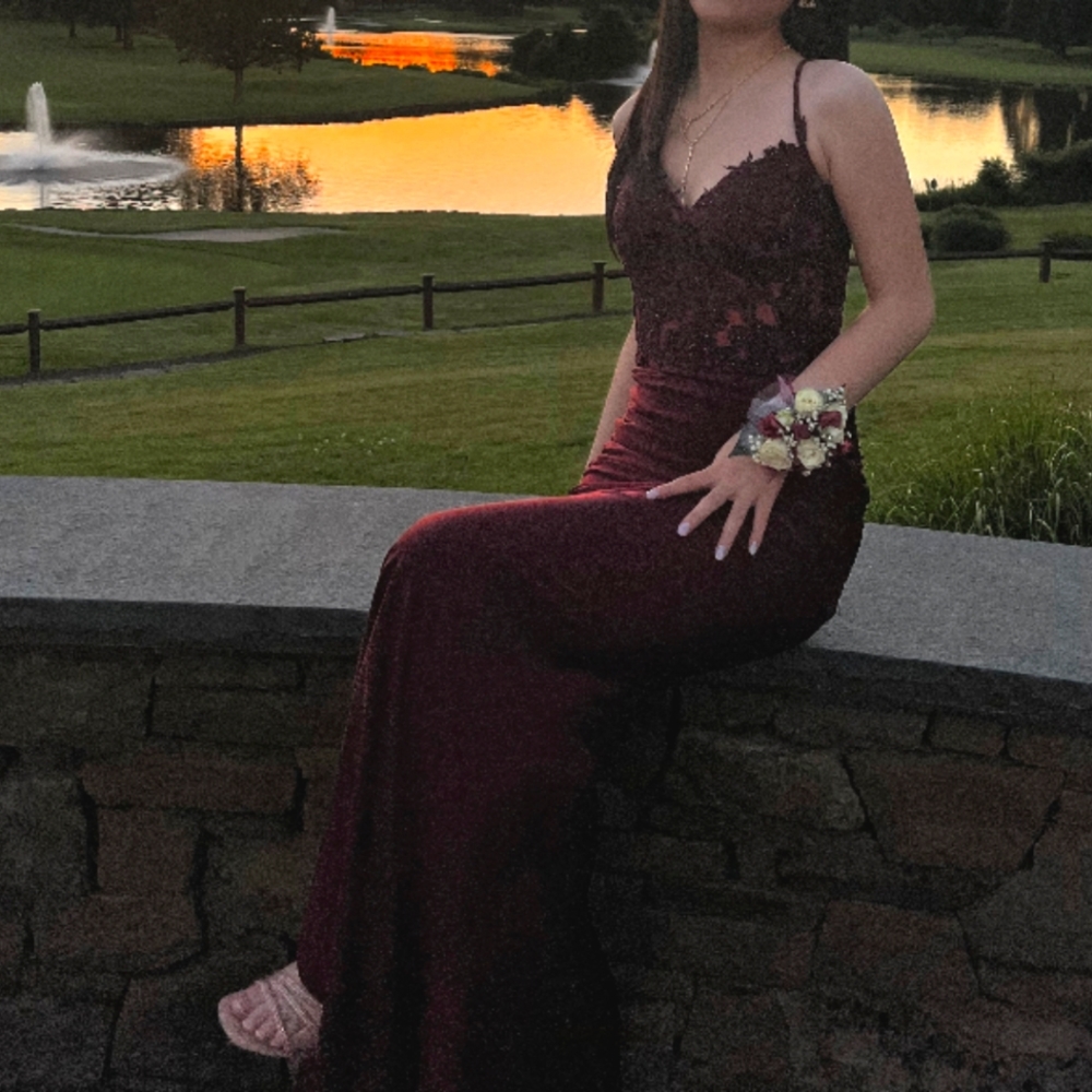 La Femme Prom Dress - Picture 2 of 3